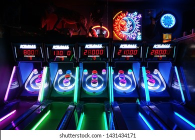 MISSOURI,UNITED STATES-APRIL 20,2019:Interior Design And Decoration Of 'Start Bar' Local Night Club And Alcohol Lounge Decorated With Arcade Station And Video Games