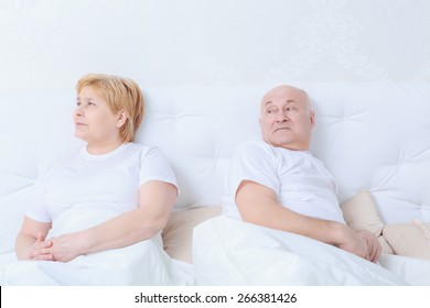 7,012 Old couple bed Images, Stock Photos & Vectors | Shutterstock