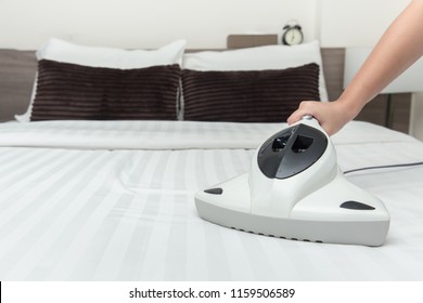 Mite Vacuum Cleaner Using Cleaning Bed Mattress Dust Eliminator With UV Lamp