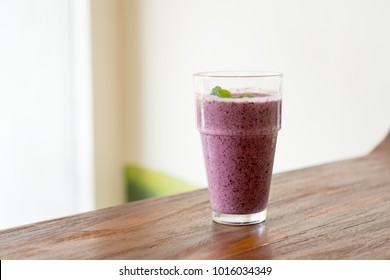 Mix Berry Smothie With Mint