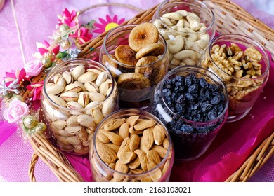 Mixed Nuts And Dried Fruits, Nuts And Dry Fruits, Healthy Snack - Mix Of Organic Nuts And Dry Fruits, Dry Fruits.