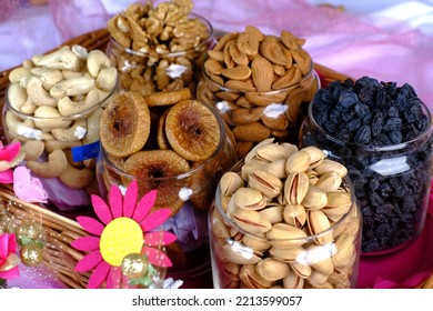 Mixed Nuts And Dried Fruits, Nuts And Dry Fruits, Healthy Snack - Mix Of Organic Nuts And Dry Fruits, Dry Fruits.