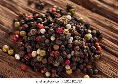 Mixed Peppercorns. Dry Mix Peppercorns