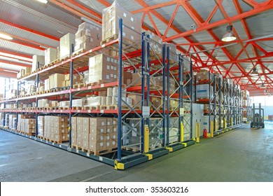 Mobile Aisle Racking System in Distribution Warehouse
