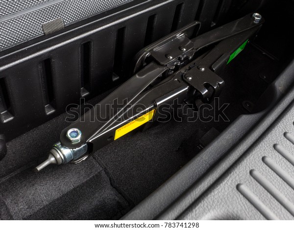 car jack for trunk