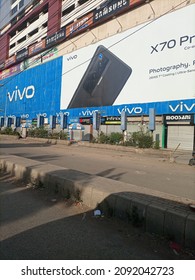 The mobile market with vivo smartphone billboards. - Karachi Pakistan - Dec 2021