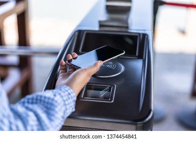 mobile payment with gate machine