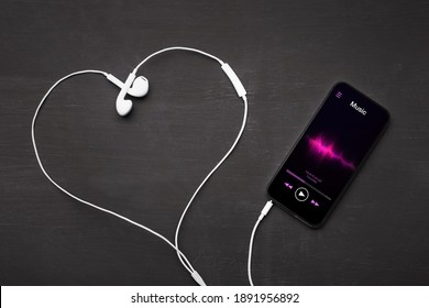 iphone music player app headphone