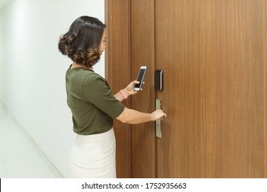 mobile phone used for open safety door of her house