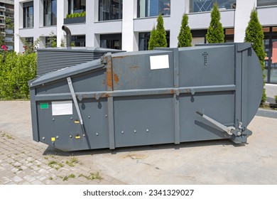 Mobile Press Container Compactor for Reducing Volume of Municipal and Industrial Waste