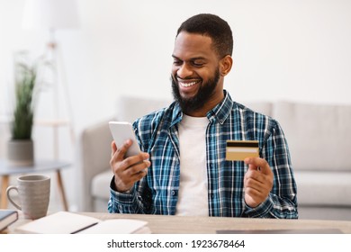 30,920 Black man phone sitting Images, Stock Photos & Vectors ...