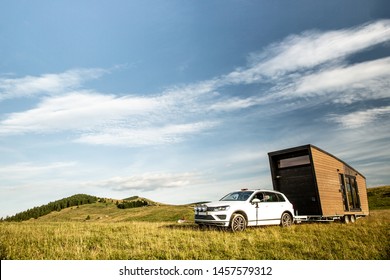 Mobile Tiny House. Great For Outdoor Experiences And Wildlife. Lots Of Mobility And Pure Adventure. No Need For Special Authorizations, Only A Decent Car To Pull This Tiny House And Off You Go.