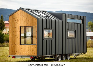 Mobile Tiny House, Great For Outdoor Experiences And Holidays.