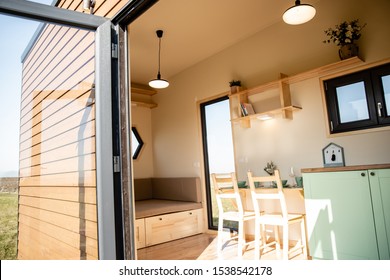 Mobile Tiny House, Great For Outdoor Experiences And Holidays.