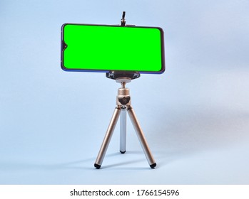 Mobile Tripod With Green Screen