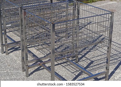 Mobile Wire Island Shelving Units For Shops