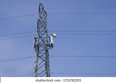 Mobile Wireless Communications Antenna And Aerials For 4G And 5G Radio Mast Transmitter Mounted On A Electricity Pylon In The UK