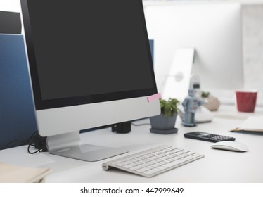 Mock up Copyspace Computer Notebook Laptop Concept