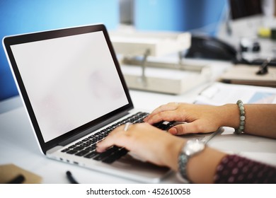 Mock up Copyspace Computer Notebook Laptop Concept
