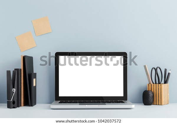 sticky notes on mac laptop