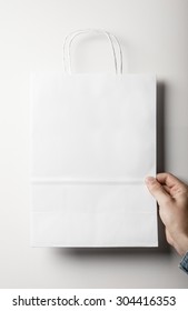 Mockup Of White Papaer Bag