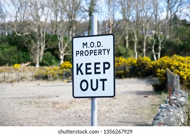 MOD Property Keep Out Sign Security And Protection Ministry Of Defence Navy Army Government Base Uk