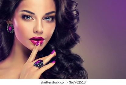 Imagenes Fotos De Stock Y Vectores Sobre Hair And Makeup Salon