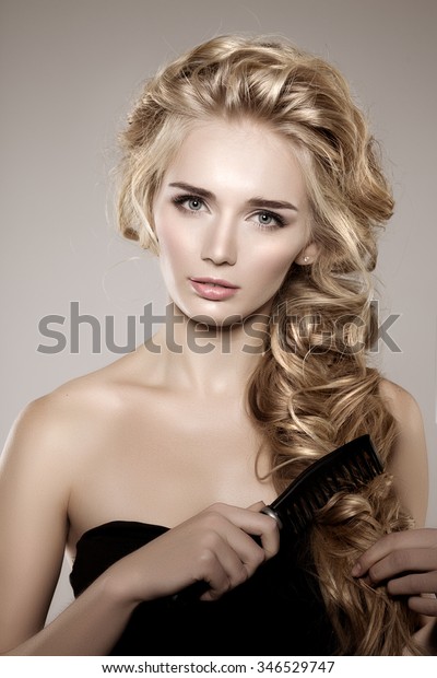 Model Long Braided Hair Waves Curls Stockfoto Jetzt
