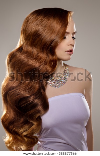 Model Long Red Hair Waves Curls Stockfoto Jetzt Bearbeiten