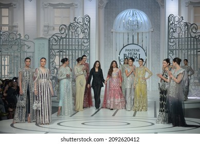 A Model Presents A Creation By Designerduring Bridal Couture Week, In Lahore, Pakistan, Sunday, Dec.10, 2021.