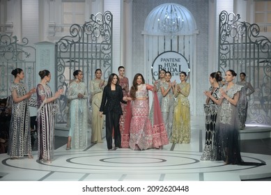 A Model Presents A Creation By Designerduring Bridal Couture Week, In Lahore, Pakistan, Sunday, Dec.10, 2021.