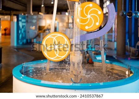 Model that shows the phenomena of physics with water in the science museum