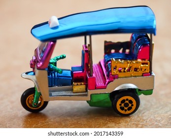 Model Tuk Tuk Thailand Color Toy Car