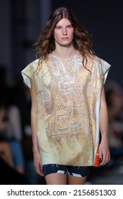 A Model Walks The Runway During The ALIX HIGGINS Show During The Afterpay Australian Fashion Week 2022 At Carriageworks On May 13, 2022 In Sydney, Australia