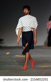 A Model Walks The Runway During The ALIX HIGGINS Show During The Afterpay Australian Fashion Week 2022 At Carriageworks On May 13, 2022 In Sydney, Australia