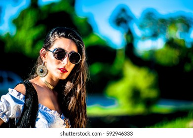 29 Mulher Magra Images, Stock Photos & Vectors | Shutterstock