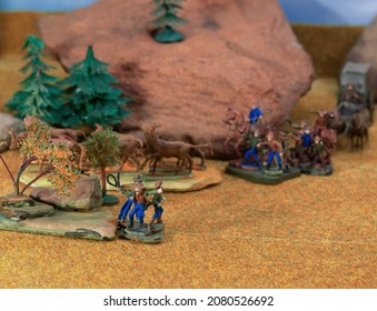 Models for assembly. Assembled Models, Plastic Figures, KIT Models, War Toys, Wild West Cowboys and Migrants, Animal and Human Figures 
