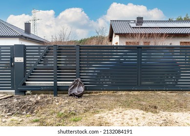 1,633 Sliding roller gates Images, Stock Photos & Vectors | Shutterstock