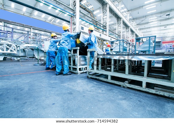 modern automated\
assembly line for cars