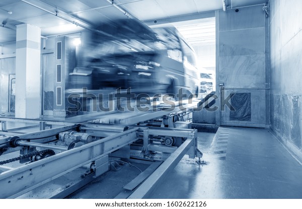 Modern automobile production line, automated\
production equipment.
