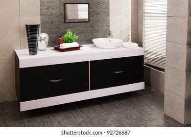 Modern Bathroom