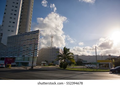 Modern Building Shopping Center In Cancun