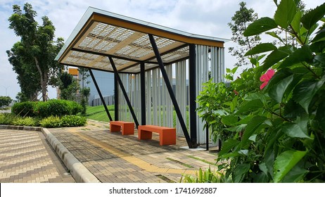 1,170 Waiting Shed Images, Stock Photos & Vectors | Shutterstock