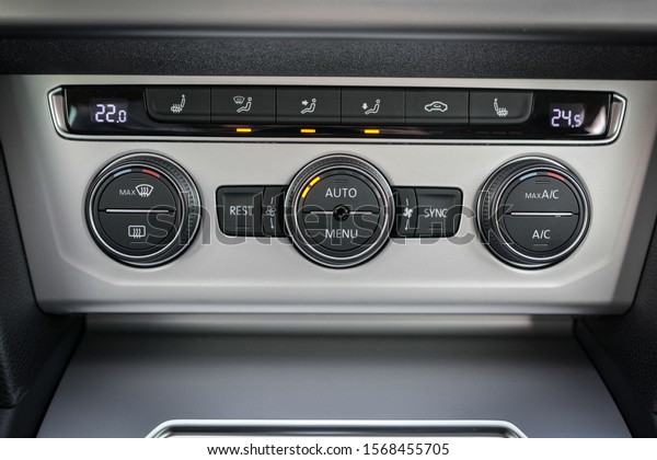 Modern car
climate and ventilation control
dashboard