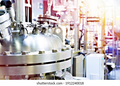 Modern chemical industrial titanium reactor