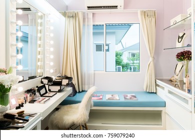 Modern Closet Room With Make-up Vanity Table, Mirror And Cosmetics Product In Flat Style House.