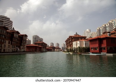 A Modern Complex Of Apartments, Pool And Villas.Istanbul Province