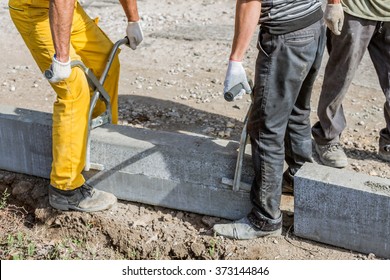 Modern construction is complete without manual labor