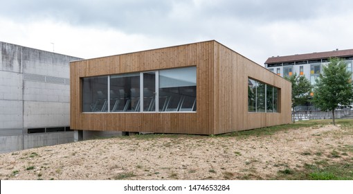 Holzverkleidung Bilder Stockfotos Und Vektorgrafiken Shutterstock