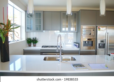 Modern Designer Kitchen